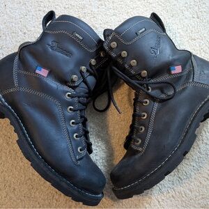Danner Black Leather Quarry Work Boots with Slip-Resistant Soles
